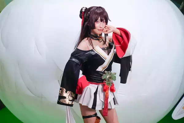 「【TGS2026】「アズールプロミリア」のブースレポート！先行試遊や人気コスプレイヤーたちが登場」の画像