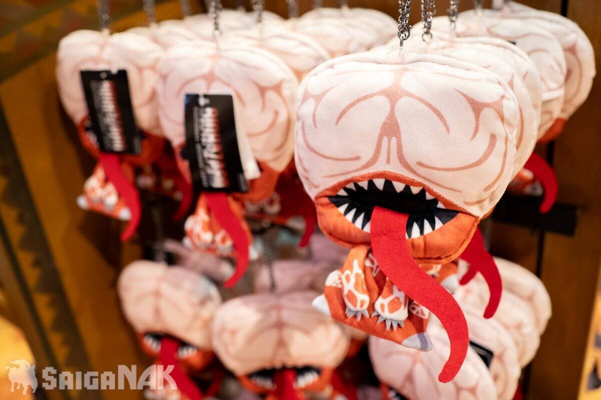 USJ×バイオハザード レクイエムのコラボ物販を一挙紹介！チェンソーマンのほか、スヌーピーやサンリオもゾンビ仕様に