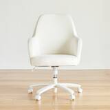 「Pixioからブランド初のゲーミングチェアが登場！マシュマロのようなふわふわもちもちデザイン」の画像2