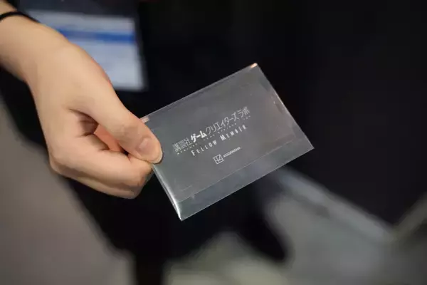 「【TGS2025】ゲーム制作だけじゃない！装飾やブースの設置なども手掛けた「北海道情報大学」情報メディア学部2年の山口さんと森川准教授にインタビュー」の画像