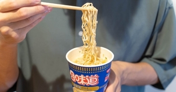 豊かな魚介の風味に箸が止まらない！カップヌードル「合味道 海鮮味」をレビュー！