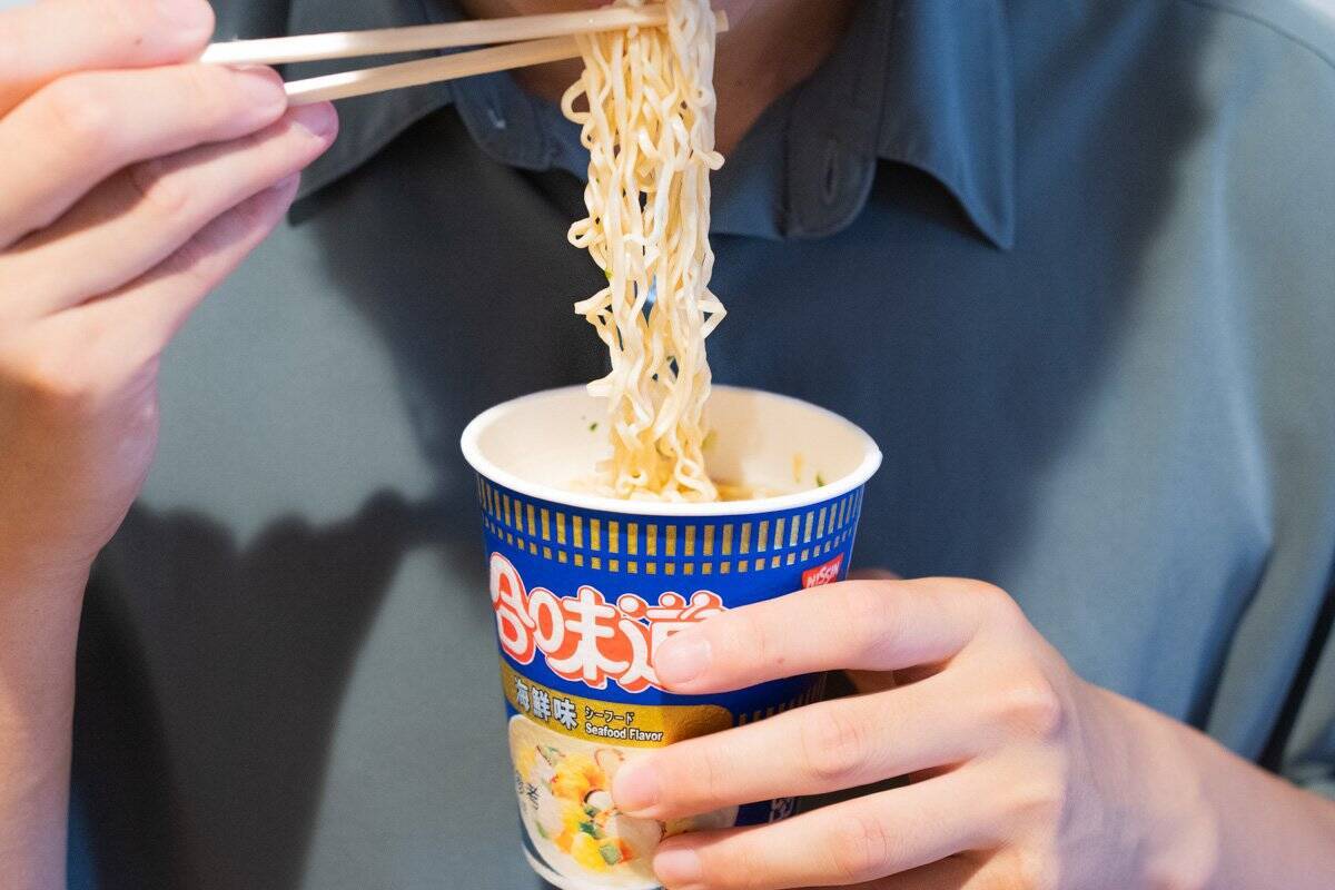 豊かな魚介の風味に箸が止まらない！カップヌードル「合味道 海鮮味」をレビュー！