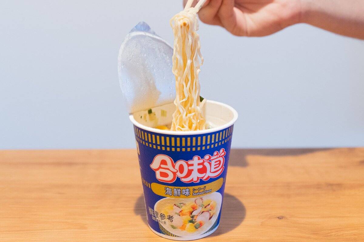豊かな魚介の風味に箸が止まらない！カップヌードル「合味道 海鮮味」をレビュー！
