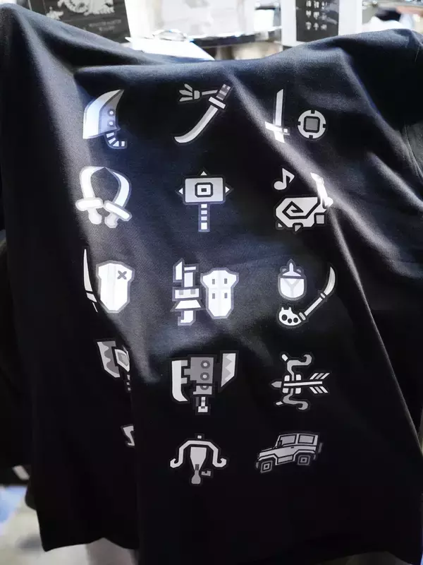 「【東京オートサロン2026】スズキブースをフォトレポート！モンハンコラボ車両に大注目！」の画像