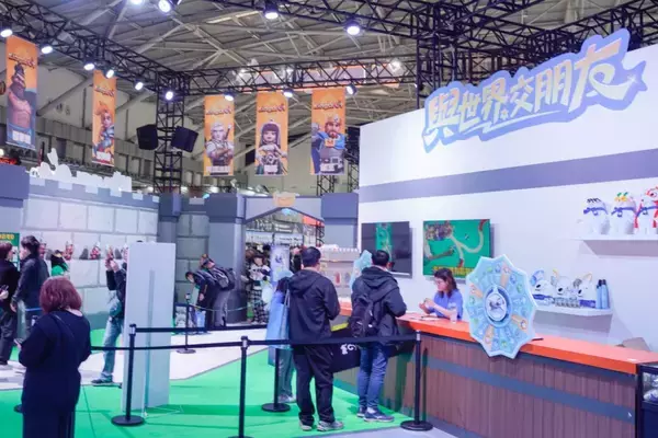 「【TGS2026】「BTU HOBBY BASE」「ホワイトアウト・サバイバル/キングショット」ブースレポート！エヴァやハイキュー!!など日本のアニメは大人気」の画像