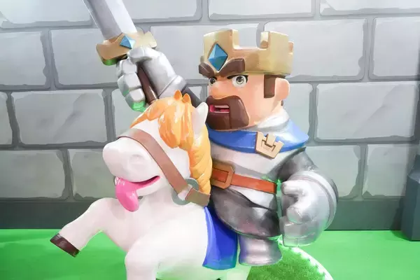 「【TGS2026】「BTU HOBBY BASE」「ホワイトアウト・サバイバル/キングショット」ブースレポート！エヴァやハイキュー!!など日本のアニメは大人気」の画像