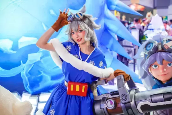 「【TGS2026】「BTU HOBBY BASE」「ホワイトアウト・サバイバル/キングショット」ブースレポート！エヴァやハイキュー!!など日本のアニメは大人気」の画像