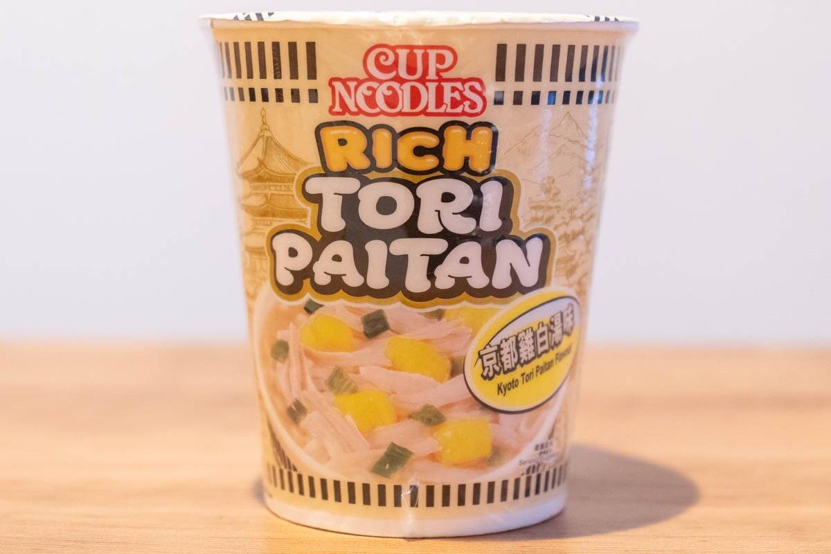 香港で販売されているカップヌードル「合味道 京都鶏白湯味」をレビュー！香り高いクリーミーなスープを味わう