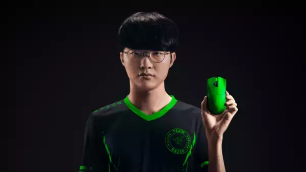 「Razerのゲーミングマウス「Razer Viper V4 Pro」に「Esports Green Edition」が登場！大人気ゲーミングマウスがついにRazerを象徴するグリーンに染まる！」の画像