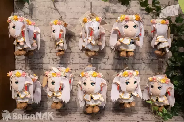 「USJ × 葬送のフリーレンコラボショップレポート！全29種のエモすぎるグッズは1月11日まで販売」の画像