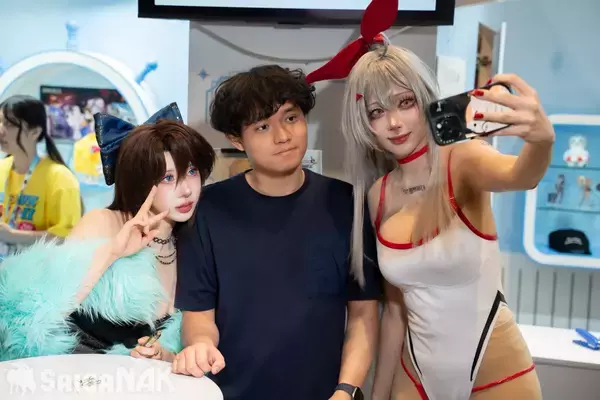 「【ACGHK 2026】アドベンチャーRPG「ブラウンダスト2」ブースフォトレポート！豪華コスプレイヤーたちのファンサービスも堪能」の画像