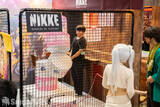 「【C108】勝利の女神：NIKKEブースレポート！夏らしいお祭り風セットで大盛況のコスプレ撮影会も」の画像11