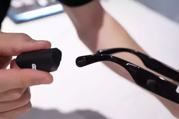 「メガネの完全上位互換になり得る「Rokid スマートAIグラス」がMakuakeで先行販売スタート！実際に製品を試してみた」の画像