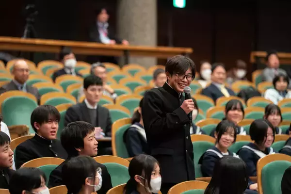 「太陽HDがリオ五輪銀メダリスト・桐生祥秀選手を招き中学生に特別授業を開催！「スト6」コラボグッズ売上金の活用」の画像