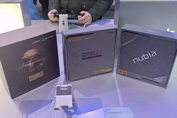 「nubiaがMWCで「Neo 5 GT」など新ゲーミングスマホを発表！VOCALOID「洛天依(Luo Tianyi)」モデルも展示」の画像