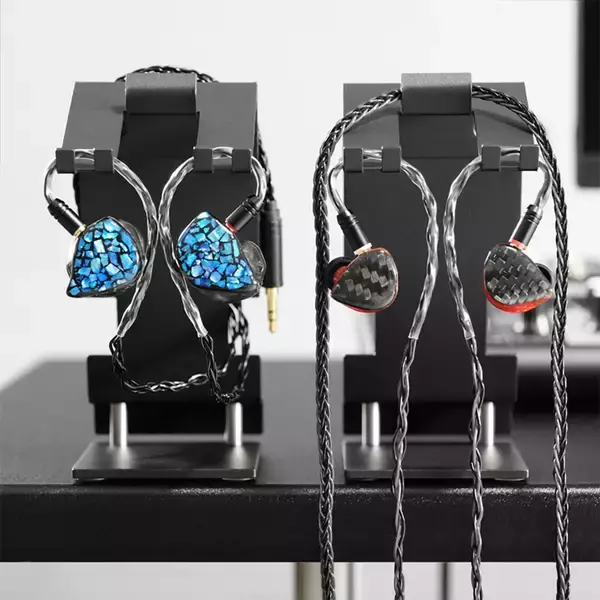 「有線イヤホンの「脱ぎっぱなし」を卒業！Bauhutteが「イヤホンスタンド BHS-ES130」を発売！」の画像