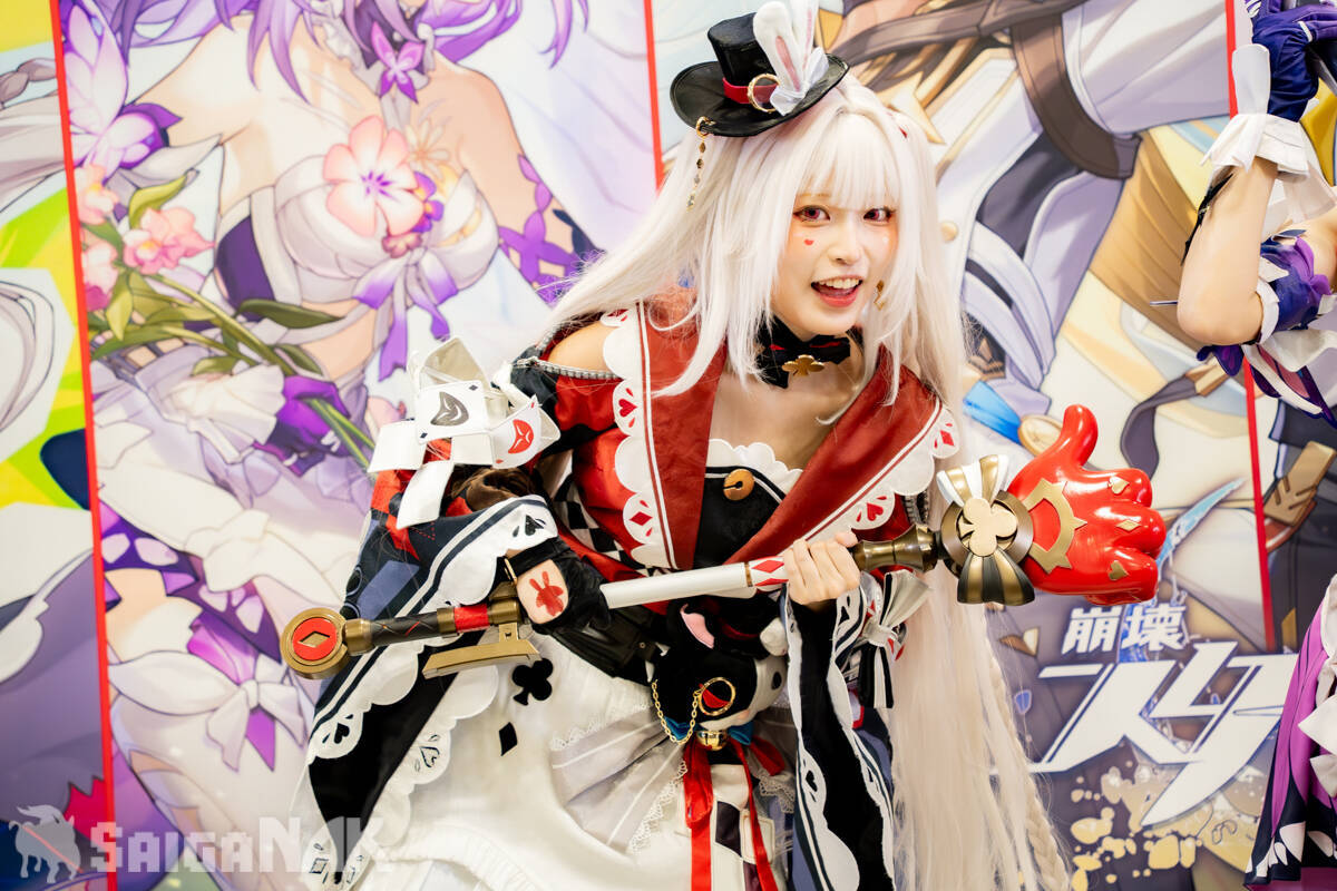 【C108】崩壊：スターレイル×Fate/stay night [Unlimited Blade Works]コラボ記念フォトスポットにコスプレイヤーが登場
