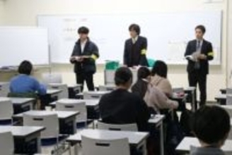 前日の大規模運転見合わせ影響も…時間に余裕を持って会場へ　大学入学共通テスト始まる　埼玉県内では2万7千人が出願　今年からオンラインに変更、受験生が自分でダウンロードした受験票を持参