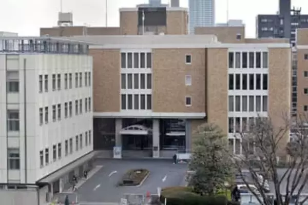 意識不明…刺された男性死亡　襲って通報した男、法廷で認める　生活支援施設で暮らした2人　弁護士「男は困っている人を見過ごせない性格」　男性に金を貸した男、パチンコに使われ激怒…その後、問い詰め刺したか