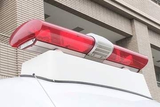出会い系サイトに誘われ…男性会社員、242万円振り込む　女性を装うSNSのメッセージ「確認金が必要」　ATMで引き出した50歳女を詐欺と窃盗の疑いで再逮捕「お金に困っていたため」