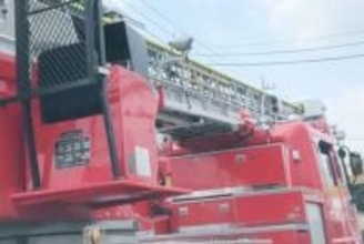 埼玉の住宅で火災…6棟に燃える被害　火元の木造2階建て住宅全焼　「家が燃えている」と119番　けが人なし