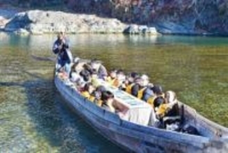 ぽかぽかで「快適」　「こたつ舟」の運航が始まる　ぬくぬくと温まりながら冬の渓谷美を堪能　埼玉・長瀞