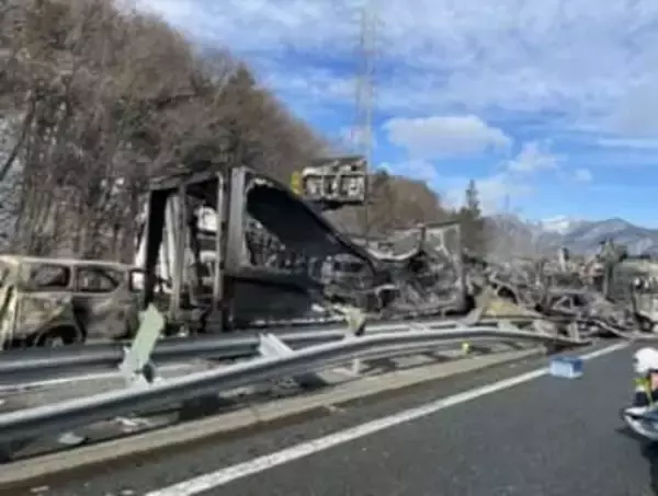 【速報】関越道で重大事故　通行止め長期化　上信越道・磐越道への迂回促す