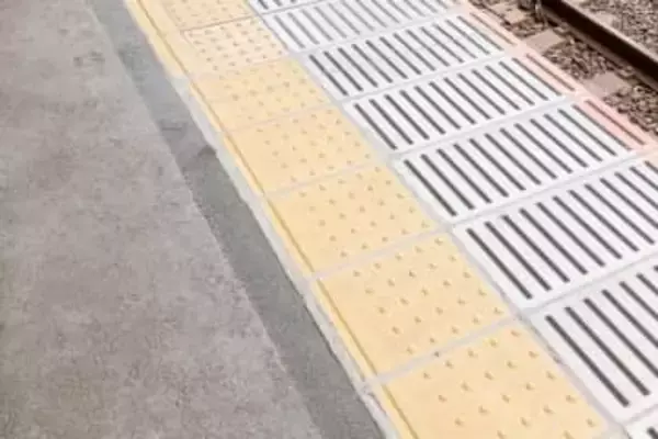 東武東上線で人身事故　男性死亡…急行にはねられる　夜の駅で　運転士が急ブレーキ、最大1時間52分の遅れ　男性は身長170～180センチ、ジーンズに運動靴で20～40代