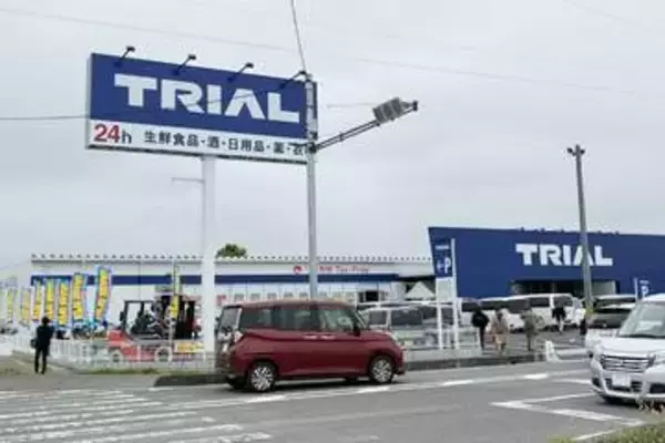 トライアルがオープン、大規模店で駐車場264台　広大な店舗面積のスーパーセンタートライアル、埼玉で新たに誕生　国道沿いで24時間営業