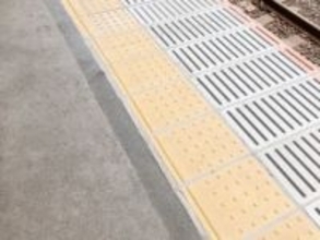 JR浦和駅で人身事故　列車にはねられ男性死亡　上下6本が運休、4本で最大53分の遅れ…乗客8千人に影響