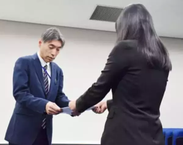 絶対に許さない…小4死亡、情報提供を求める母「やれることは全部やる」　逃げた運転手を探し「残り3年10カ月」、法務省へ向かった母“時効撤廃”求める　署名は18万7439筆に