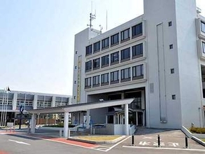 市民と市内事業者を応援…物価高の対策にクーポン券　プレミアム率は約83％…500円券が10枚、600円ごとに500円券1枚の使用が可能　埼玉・鴻巣市と商工会、広報と一緒に配布を予定