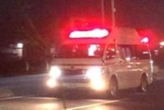 男性死亡…倒れた状態、会社員50代　夜に川沿いの道で　近くを車で通った人が通報、病院で死亡確認　ひき逃げか　男性は発見時すでに意識不明