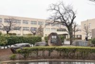 激高…会話中の同級生、カッターで男子生徒を切る　学校で昼休み中に恐怖…保健室で「転んだ」と説明、その夜カッターの写真がスマホに届く　3年後「切られた」と告白、初めて知った保護者が憤る　7針を縫う傷だった