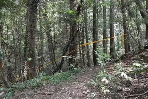 山林に91歳女性の遺体　窃盗目的で女性宅を訪れた男、殺害し遺体を遺棄したことをほのめかす