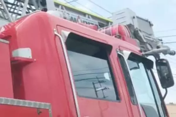 性的行為…知人女性と勤務先で　何回もキスした男性処分、庁舎敷地や付近で不適切行為をしていた消防司令　匿名の通報で発覚　上司6人も注意　階級章も女性に渡していた48歳「ばかなことをした」