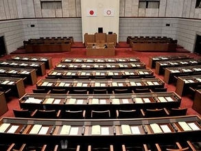 県が新人議員らに質問提案　自民県議団、是正申し入れ