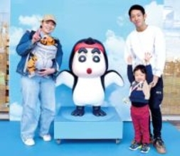 ツバメに扮したしんちゃんの新モニュメント　埼玉・春日部の道の駅「庄和」　毎年約160羽が巣立つ「ツバメの集まる道の駅」　市の施設では19体目