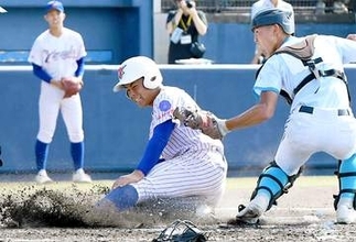 ＜高校野球＞山村学園、初戦で敗退　山梨学院に1―2　攻守ともに互角も…勝負どころで後手に　3度満塁の好機、得点に結び付けられず　埼玉1位の西武台、きょう横浜と対戦