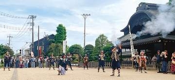 時代行列に学生も登場　百万灯夏まつりとコラボ 　市立川越高が創立100周年記念し取り組み