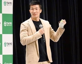 「目標掲げ、挑戦楽しんで」　陸上の桐生選手が講演　埼玉・嵐山　中学生に向けて特別授業