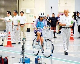 自転車の安全な乗り方を競う　秩父第一小が全国3連覇　「練習通りにうまくいって良かった」　交通安全こども自転車全国大会