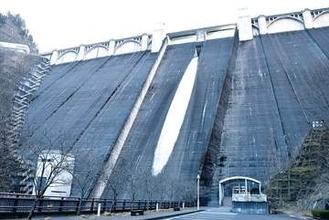 埼玉で水不足…下久保ダムの貯水量減少受け10％取水制限へ　対象は水道用水など　昨年8月から降水量不足続き、5月は平年の約3割　貯水率は28.8％