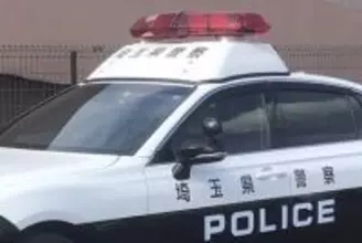女性遺体…荒川であお向けに浮かんでいる状態　夕方、釣りの男性が通報　女性は身長160センチ、40～50代で長髪、紺色の運動靴…目立った外傷なし