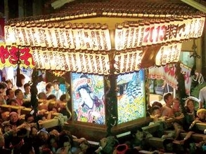50周年の節目に特別企画…「万燈みこし」9年ぶり復活　今年結婚するカップルがお内裏様とおひな様に…恒例「ジャンボひな段結婚式」も予定　さいたま・岩槻まつり　今年は8月から変更、10月4日に開催