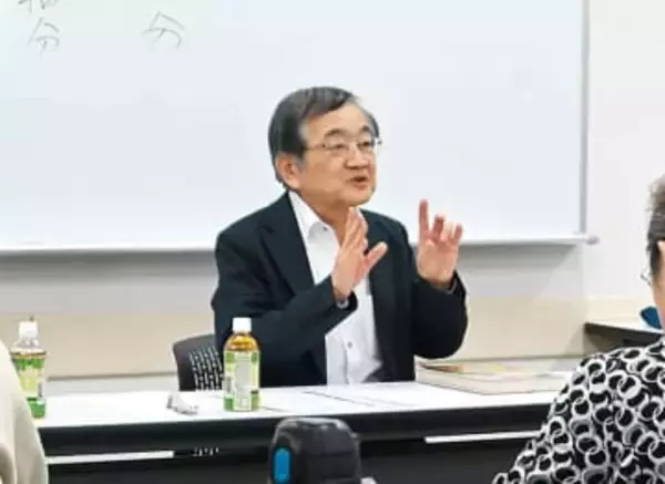 「武蔵野線、横須賀線あたりがボーダーライン」…JTB時刻表の元編集長木村さんが講演　時代に刻まれた裏話などを披露　重さ1キロ以下にするために「増やすならどこかを減らさねば」