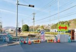 陸橋の解体、撤去に合わせ無電柱化の工事も　「秩父陸橋平面化事業」が実施されている国道140号　陸橋の解体工事は終了、今後は電線共同溝の埋設作業など　2026年度末ごろには道路の車道通行が可能になる見込み