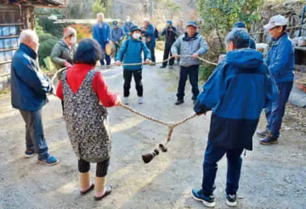 数珠を回し、邪気や災厄を払う　埼玉・長瀞の風布の回り念仏　鉢形落城にまつわる祖先の供養で始まったとされている民俗行事