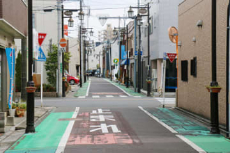 男性死亡…車で突っ込んだ男、懲役9年判決に不服で控訴　当時18歳で飲酒し逆走、狭い道を時速125キロで　男「真っすぐ運転した」、裁判長「進路逸脱なくても制御困難でないとは言えない」…弁護士「説明不十分だ」