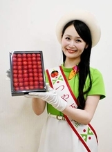 山形の旬を…山形・つや姫レディがPR、埼玉・川越の丸広百貨店で物産展　米沢牛や山形産米の弁当、老舗ワンタンメン専門店の提供…数量限定のメニューも　「おいしいもの、たくさん詰まった物産展」ぜひ　22日まで